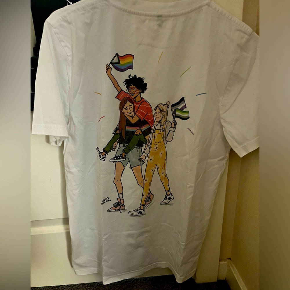 Alice Oseman Heartstopper ‘Happy Pride’ Shirt